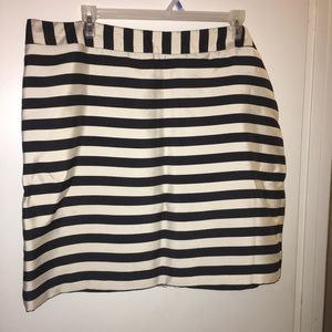 Black & white plus size mini!